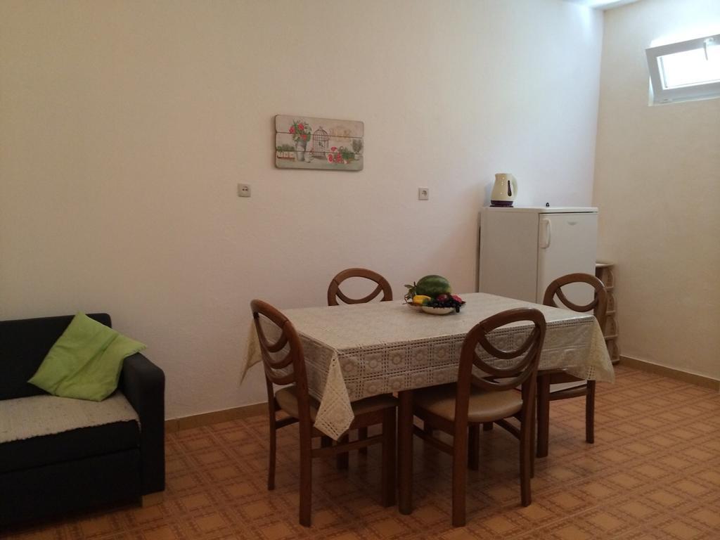 Apartments Leut Drasnice Cameră foto